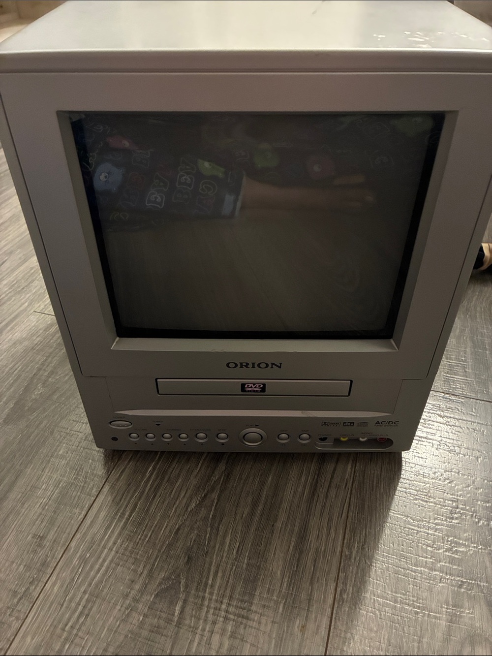 AC/DC Gray Orion Portable  TV with Built-In DVD from 2004